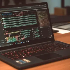 Informatyka: Przykładowe CV i Jak Wyróżnić Umiejętności jako Informatyk