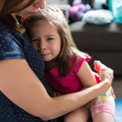 Lęk separacyjny kiedy występuje i jak pomóc dziecku w tym czasie