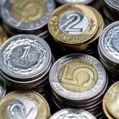 Ile można zarobić w wieku 16 lat? Realne stawki i możliwości 2025