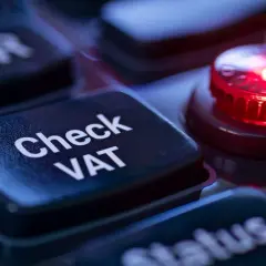 Jak sprawdzić czy jestem VATowcem? Kryteria i procedura