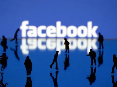 Ile można zarobić na Facebooku? Odkryj różne metody monetyzacji