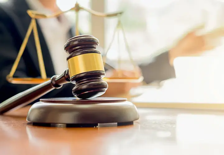 Jak skutecznie wyegzekwować zwrot kosztów sądowych: sprawdzone sposoby